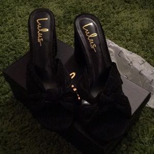 Black lulus slip on heels